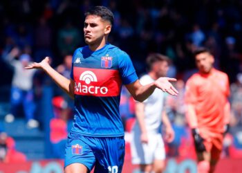 Delantero paraguayo que milita en Argentina es la nueva carta de Colo Colo para reforzar la ofensiva