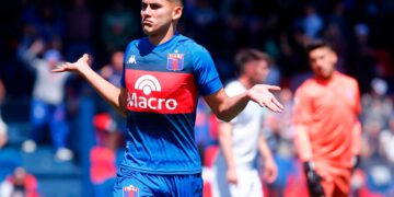 Delantero paraguayo que milita en Argentina es la nueva carta de Colo Colo para reforzar la ofensiva