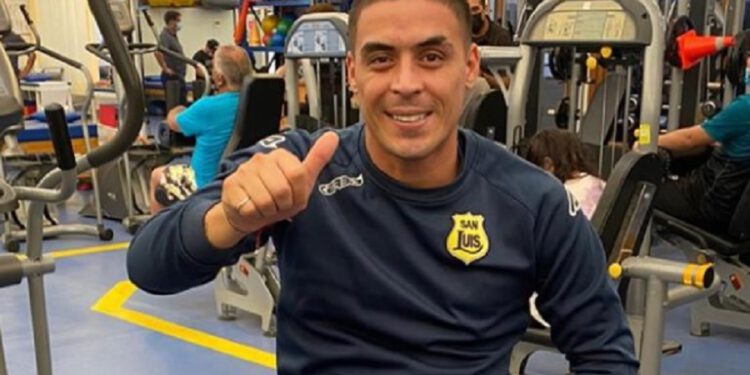 Brian Fernández no pierde la esperanza: «Seguramente verán muchos goles. Que Colo Colo esté atento»