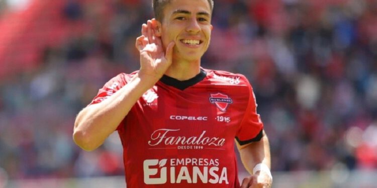 Matías Moya se realizó los exámenes médicos para convertirse en nuevo refuerzo de Colo Colo