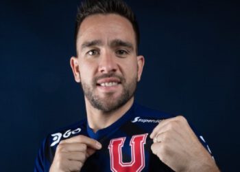 Zaldivia fue oficializado en la u y recibió sorprendentemente el apoyo de sus hinchas