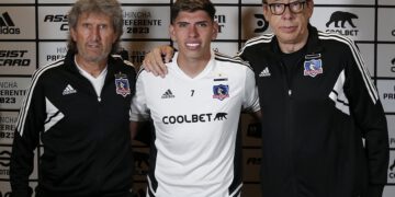 Carlos Palacios en su arribo a Colo Colo: «Este es el día más feliz de mi vida después del nacimiento de mi hijo»