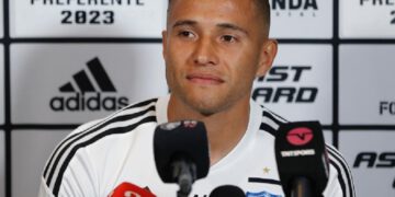 Leandro Benegas ni ahí con la U: «En Colo Colo se nos exige, estamos en un grande»