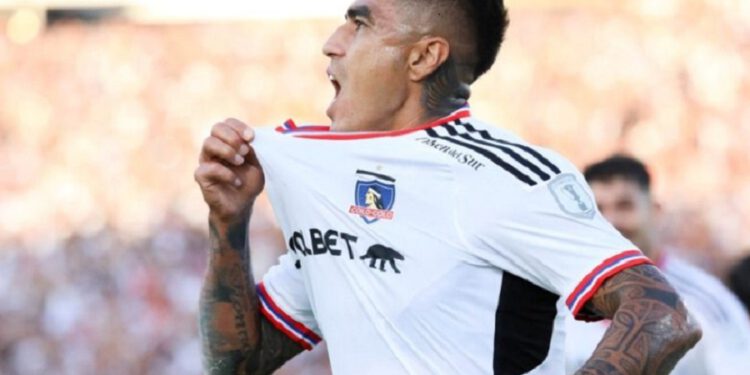 Todo definido: Colo Colo confirmó cuál será el futuro de Darío Lezcano