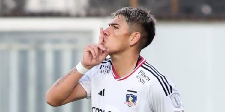 Carlos Palacios se ilusiona con seguir en Colo Colo: «Fue mi sueño jugar acá y me quedaría feliz»