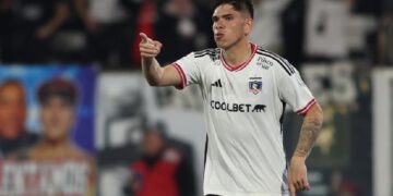 La fórmula que busca Colo Colo para que Carlos Palacios continúe en el club